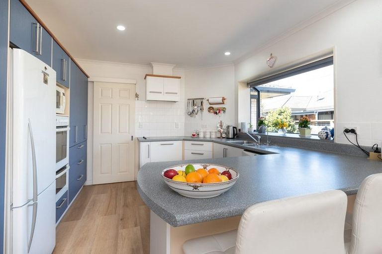 Photo of property in 11 Oakridge Drive, Kerikeri, 0230