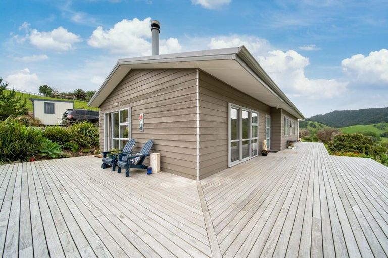 Photo of property in 571 Shoemaker Road, Waipu, 0582