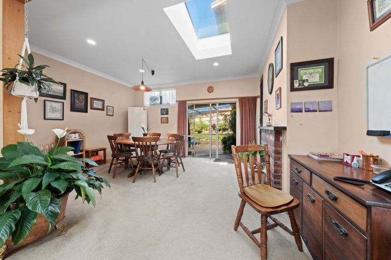 Photo of property in 27 Donnelly Street, Oakura, 4314