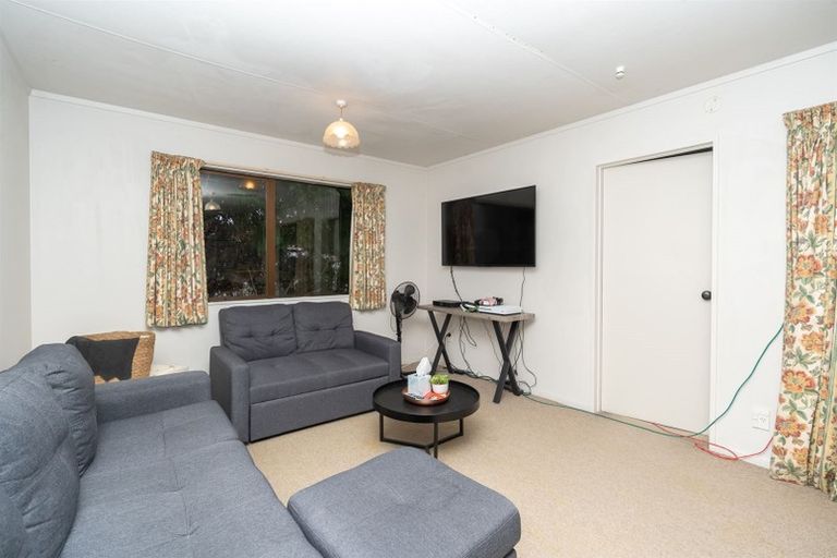 Photo of property in 1 Dalgliesh Avenue, Forest Lake, Hamilton, 3200