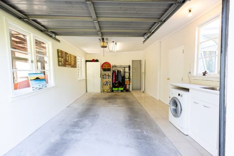 Photo of property in 33 Scott Road, Stanmore Bay, Whangaparaoa, 0932