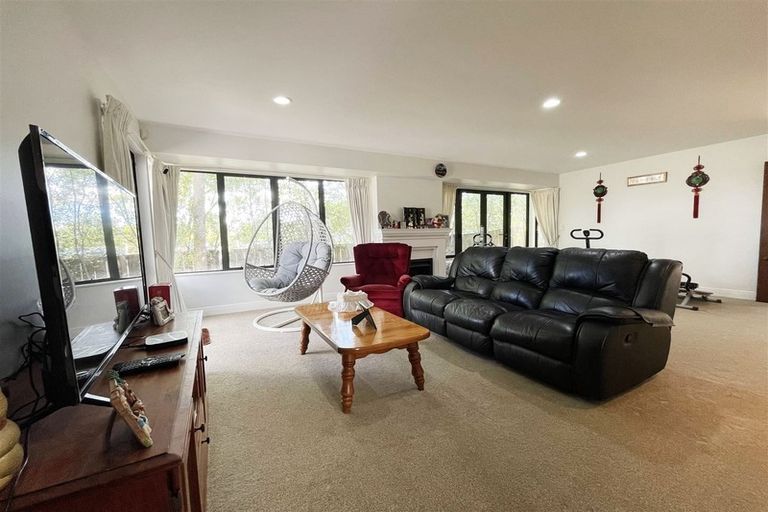 Photo of property in 51 Reeves Road, Pakuranga, Auckland, 2010