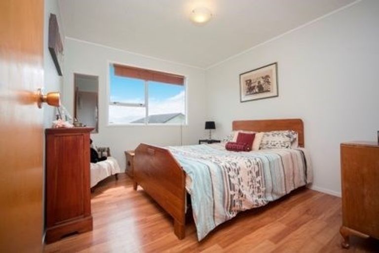 Photo of property in 91 Sunnyside Road, Sunnyvale, Auckland, 0612