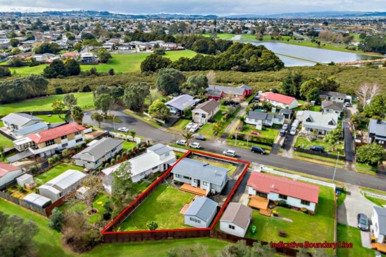 Photo of property in 28 Seaward Place, Wattle Downs, Auckland, 2103