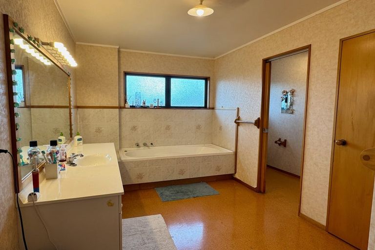 Photo of property in 2 Oakleigh Rise, Oakleigh, Whangarei, 0171