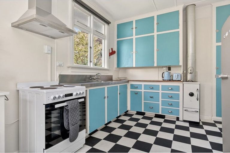 Photo of property in 34 Branxholm Street, Roxburgh, 9500