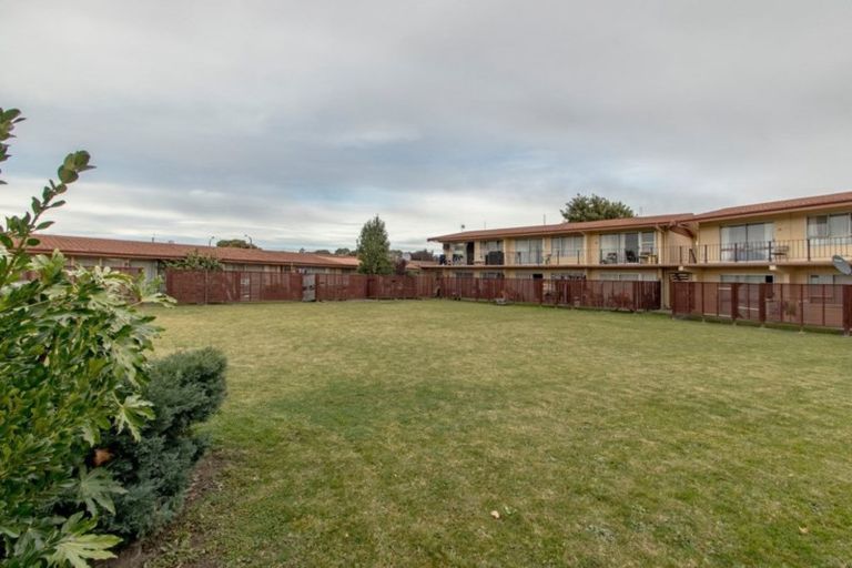 Photo of property in Marewa Lodge Apartments, 13/44 Taradale Road, Marewa, Napier, 4110