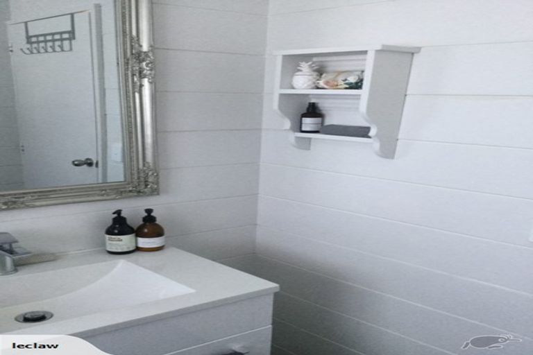 Photo of property in 92 Ranfurly Street, Waitara, 4320