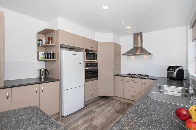 Photo of property in 35 Old Onerahi Road, Onerahi, Whangarei, 0110