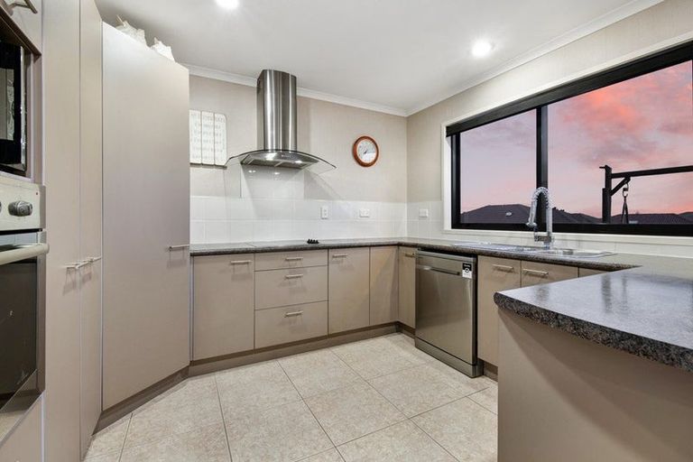 Photo of property in 15 The Rise, Gulf Harbour, Whangaparaoa, 0930