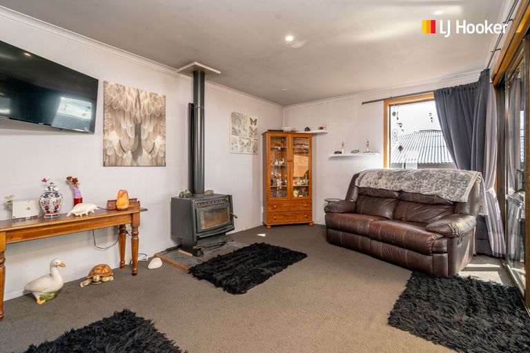 Photo of property in 26 Tomkins Street, Green Island, Dunedin, 9018