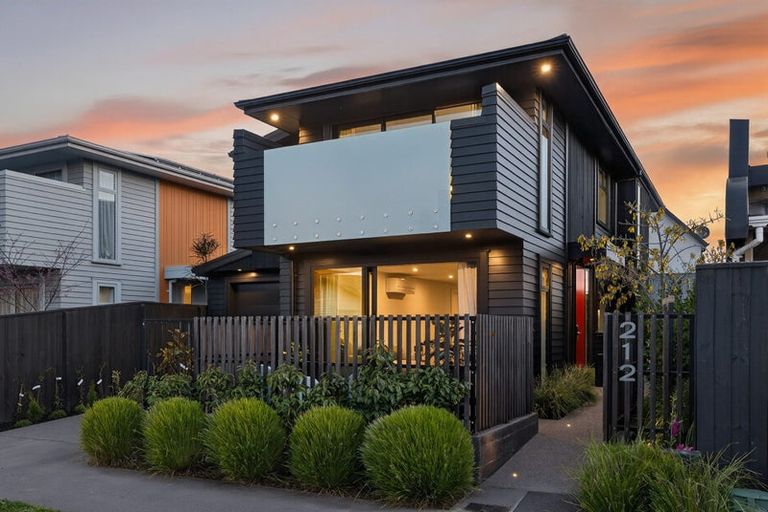 Photo of property in 212 Peterborough Street, Christchurch Central, Christchurch, 8013