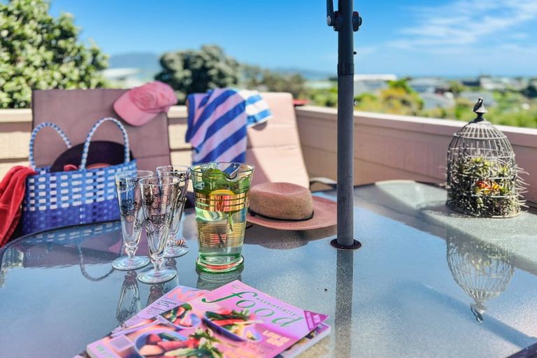 Photo of property in 40 Hicks Crescent, Waikanae Beach, Waikanae, 5036