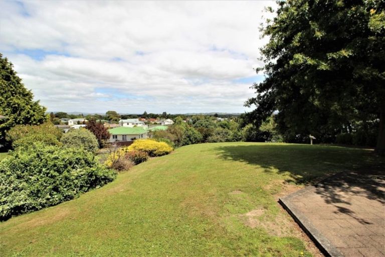 Photo of property in 11 Richardson Street, Woodville, 4920