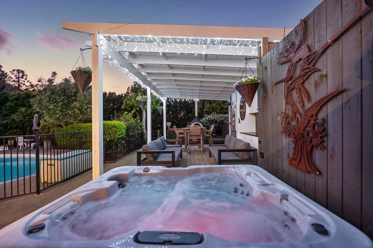 Photo of property in 48 Marlborough Avenue, Glenfield, Auckland, 0629