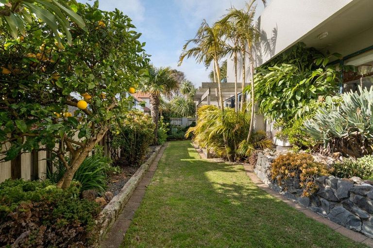 Photo of property in 345a Oceanbeach Road, Mount Maunganui, 3116