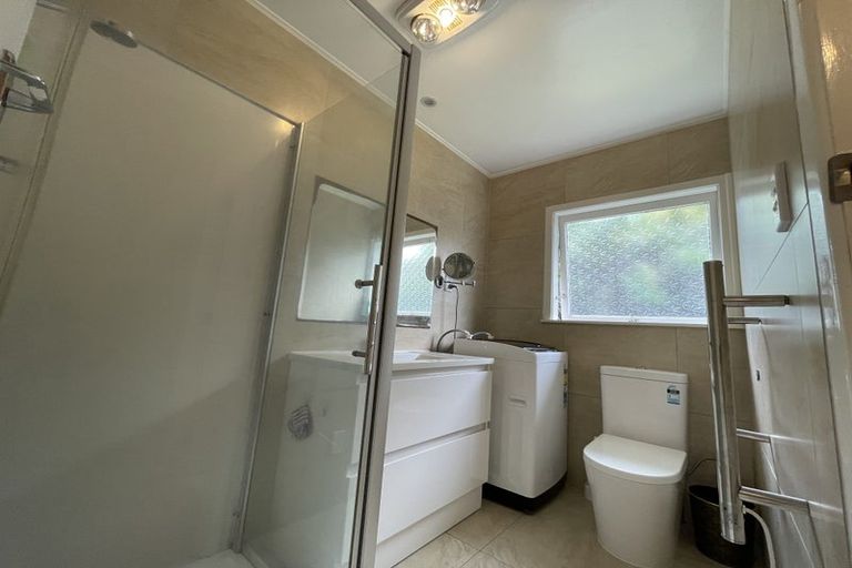 Photo of property in 117 Forrest Hill Road, Forrest Hill, Auckland, 0620