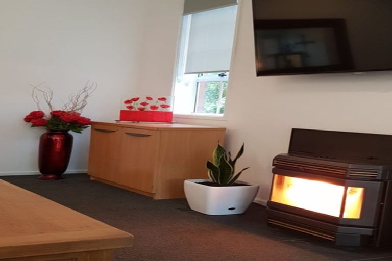 Photo of property in 2a Murdoch Street, Bryndwr, Christchurch, 8053