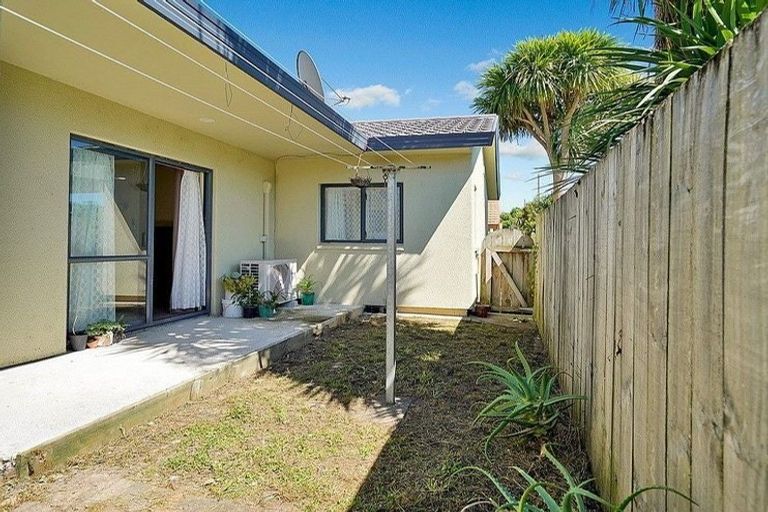 Photo of property in 29 Neta Grove, Henderson, Auckland, 0612