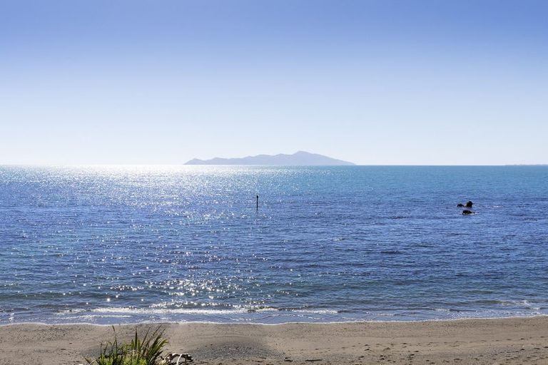 Photo of property in 7 Ocean Parade, Pukerua Bay, 5026