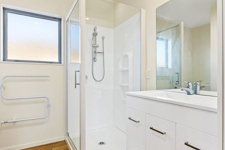 Photo of property in 1/2 Wildwood Avenue, Wainoni, Christchurch, 8061