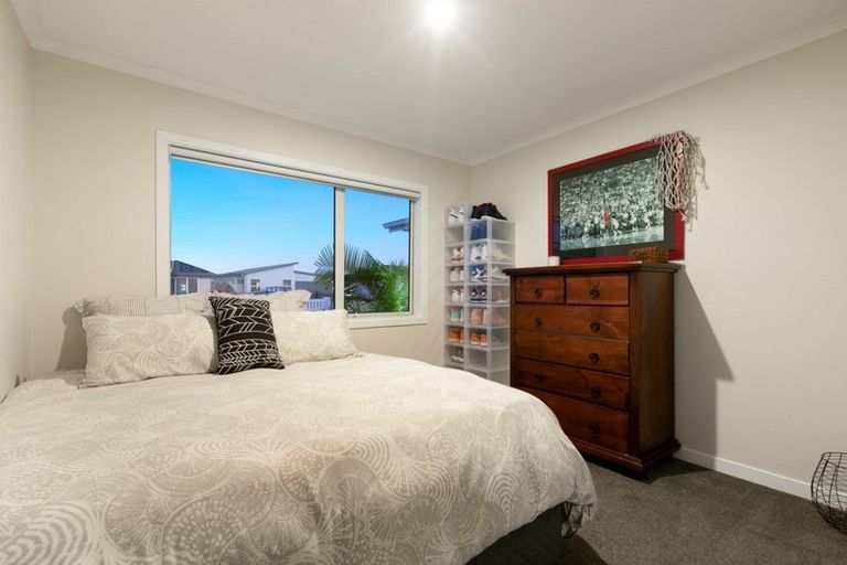 Photo of property in 2 Livingstone Drive, Papamoa Beach, Papamoa, 3118