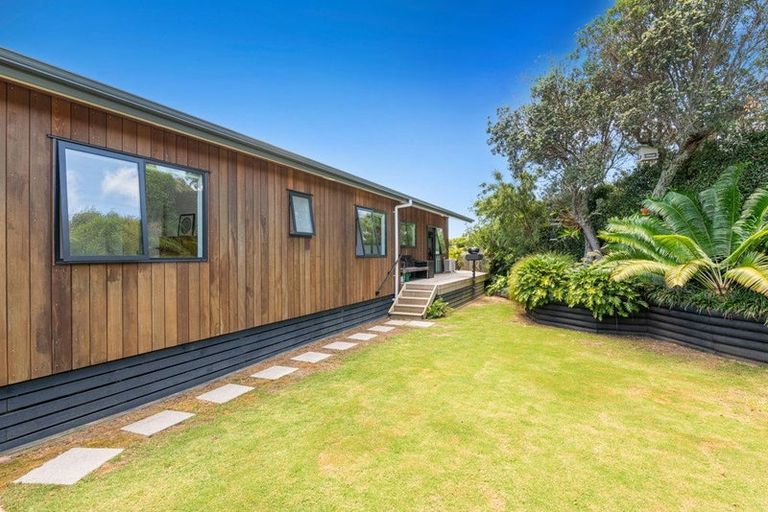 Photo of property in 3 Sundown Avenue, Manly, Whangaparaoa, 0930