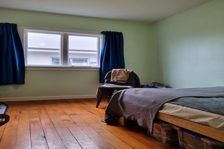 Photo of property in 33 Pacific Road, North New Brighton, Christchurch, 8083