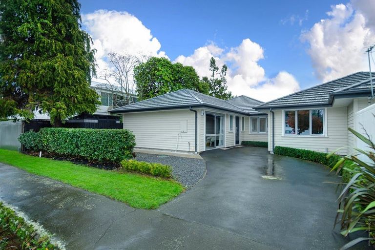 Photo of property in 2/15 Taylors Avenue, Bryndwr, Christchurch, 8052