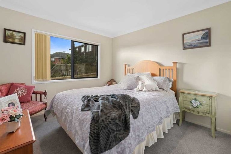 Photo of property in 9a Bond Crescent, Forrest Hill, Auckland, 0620