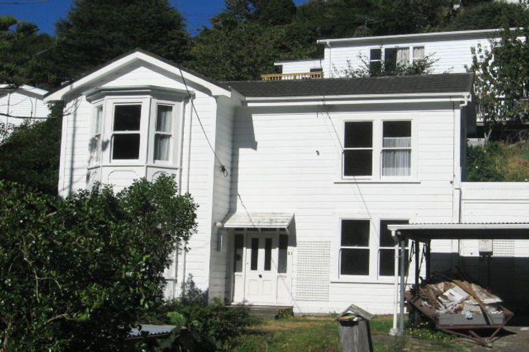 Photo of property in 21 Governor Road, Northland, Wellington, 6012