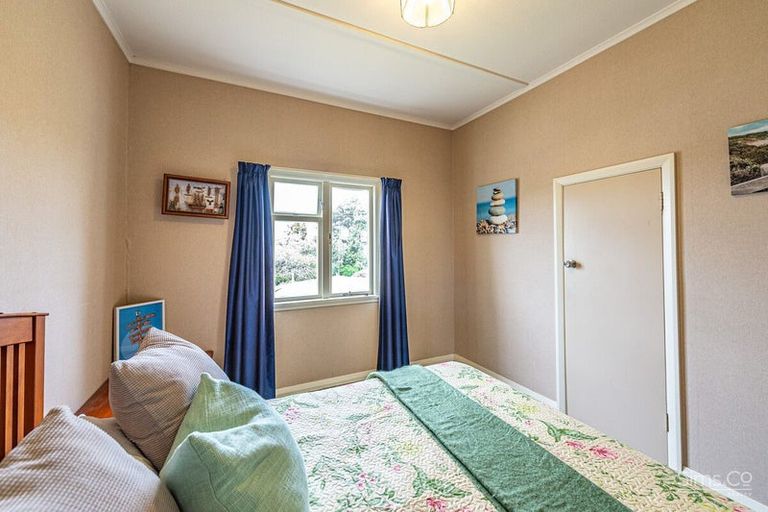 Photo of property in 153 Cornfoot Street, Castlecliff, Whanganui, 4501