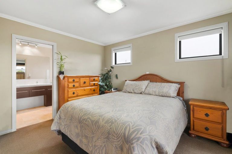 Photo of property in 5 Alpha Close, Wanaka, 9305