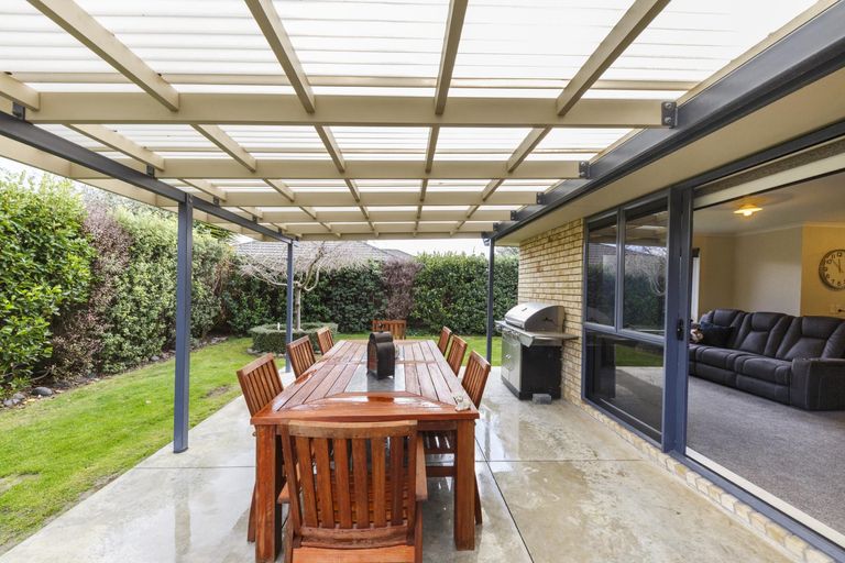 Photo of property in 25 Boston Parade, Kelvin Grove, Palmerston North, 4414