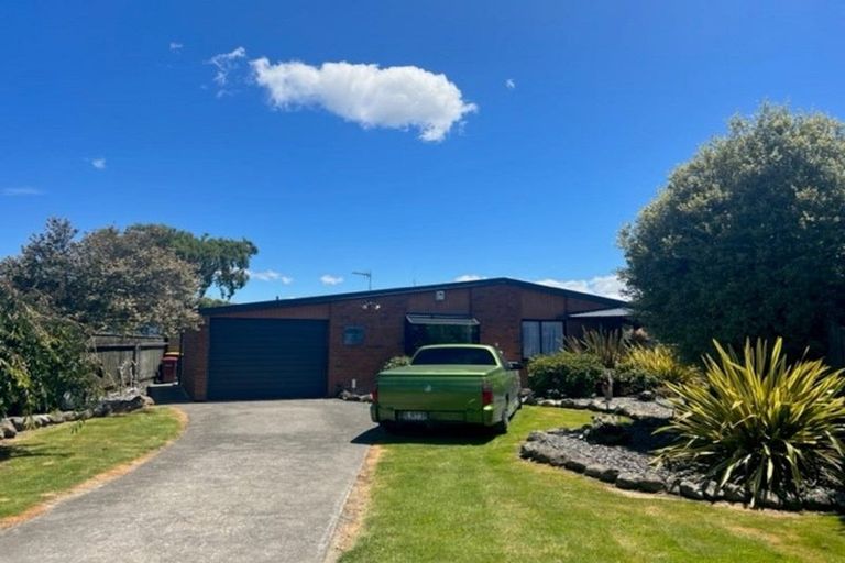 Photo of property in 3 Barrett Place, Carterton, 5713