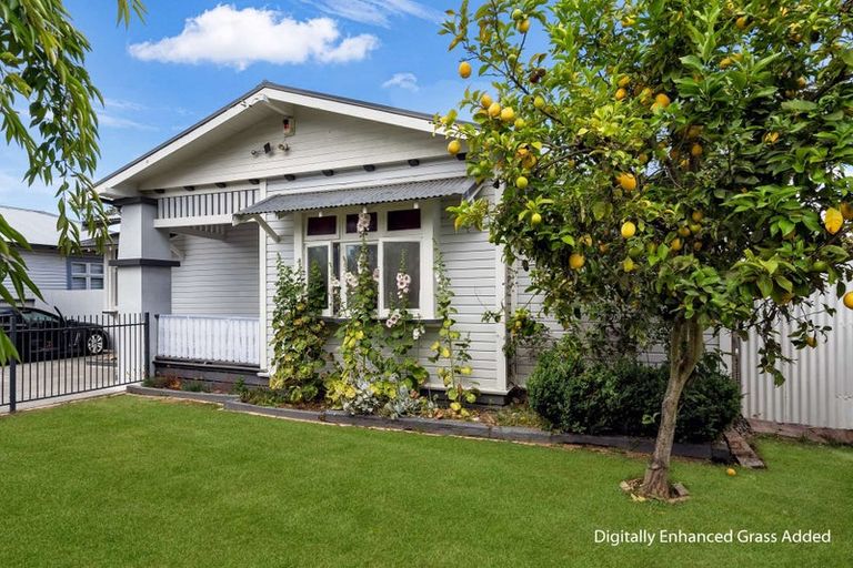 Photo of property in 619 Nelson Street North, Hastings, 4122