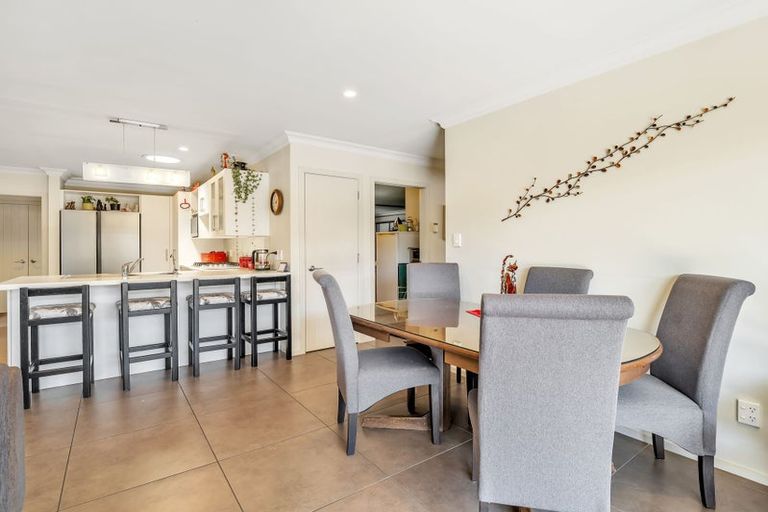 Photo of property in 112a Weraroa Road, Levin, 5510