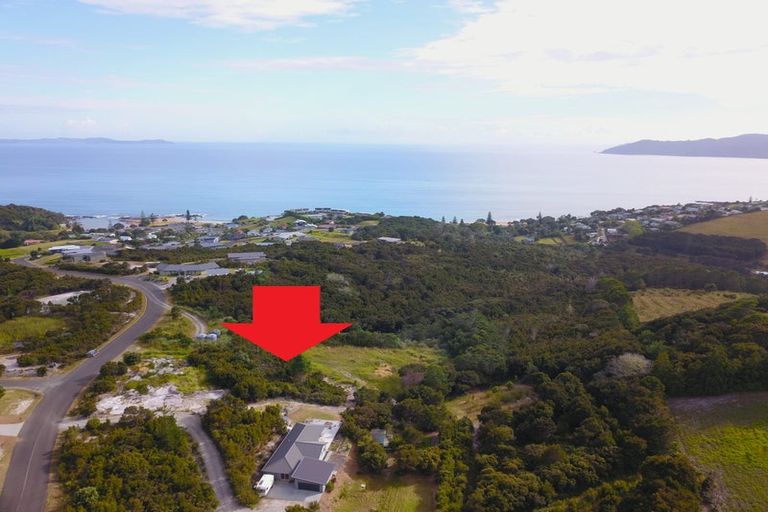 Photo of property in 104 Stratford Drive, Cable Bay, 0420
