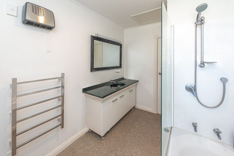 Photo of property in 69 Carlton Avenue, Tawhero, Whanganui, 4501