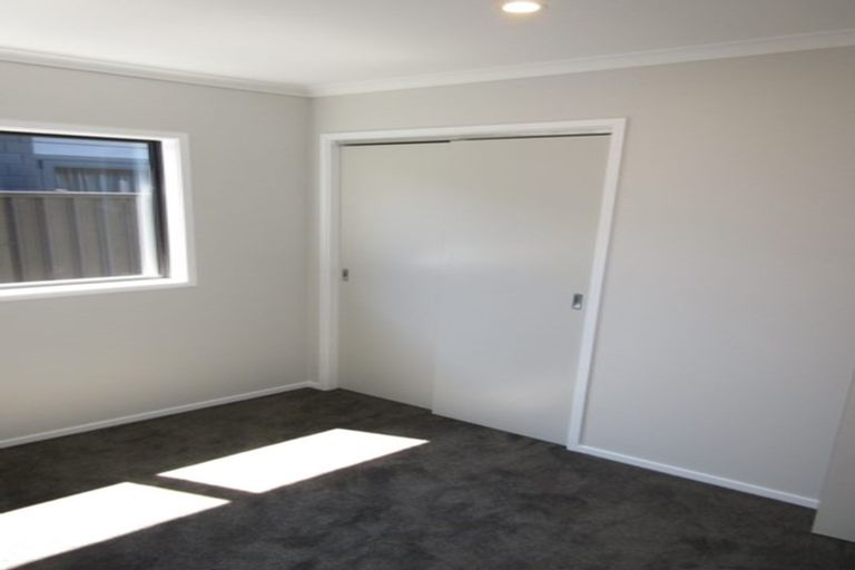 Photo of property in 5 Pattullo Crescent, Wallaceville, Upper Hutt, 5018