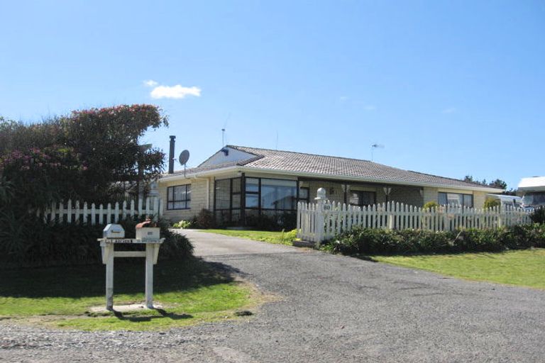 Photo of property in 80 Koputara Road, Himatangi Beach, Foxton, 4891