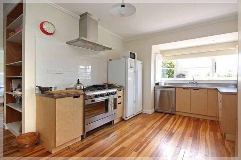 Photo of property in 42 Mckenzie Street, Levin, 5510