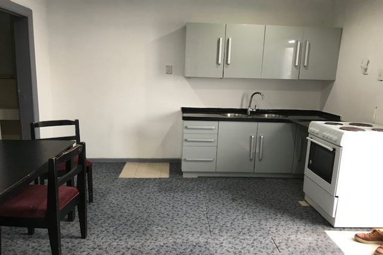 Photo of property in 3 Rogers Avenue, Eastern Beach, Auckland, 2012