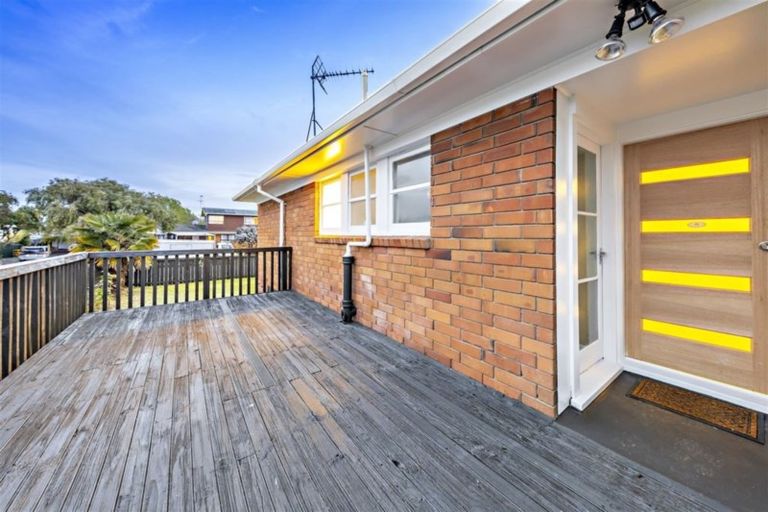 Photo of property in 135 Rowandale Avenue, Manurewa, Auckland, 2102