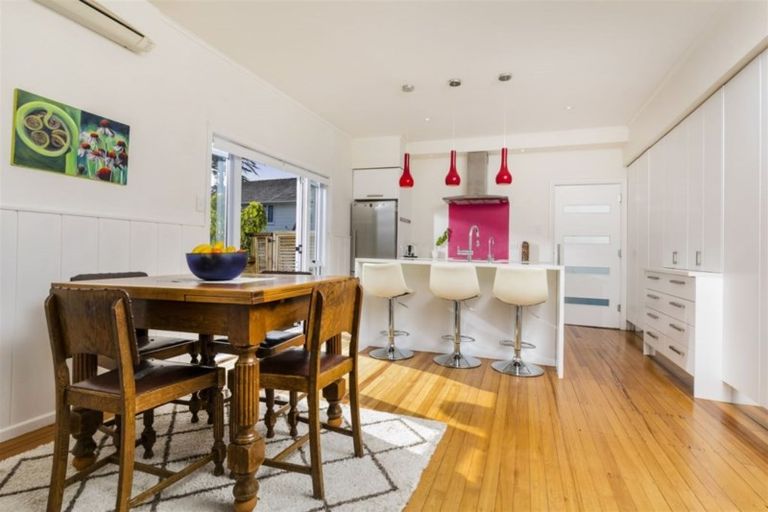 Photo of property in 1/36 Tudor Road, Henderson, Auckland, 0610