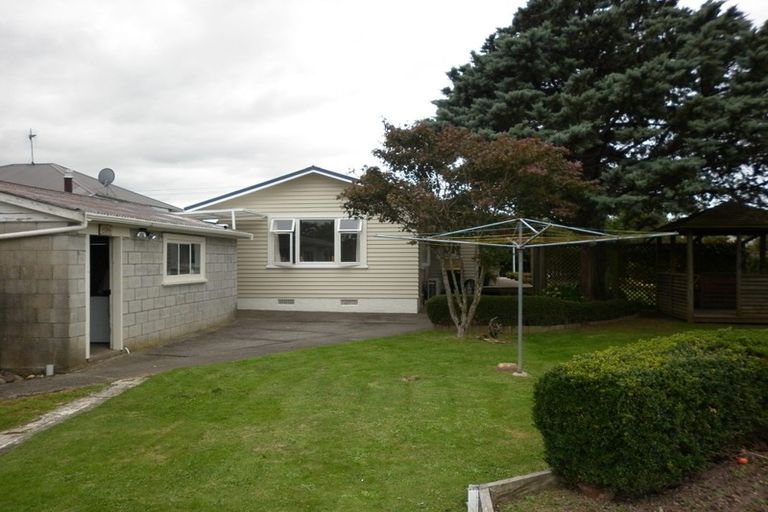 Photo of property in 21 Philip Street, Carterton, 5713