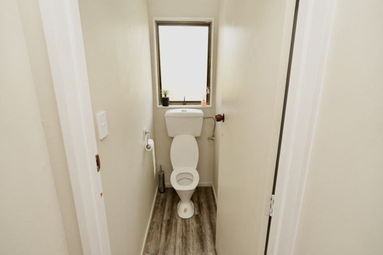 Photo of property in 62 Acacia Street, Kelvin Grove, Palmerston North, 4414