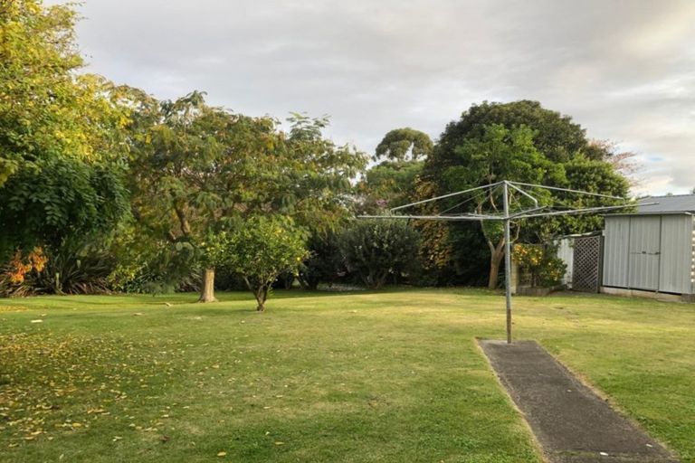 Photo of property in 10 Deakin Place, Clive, 4102