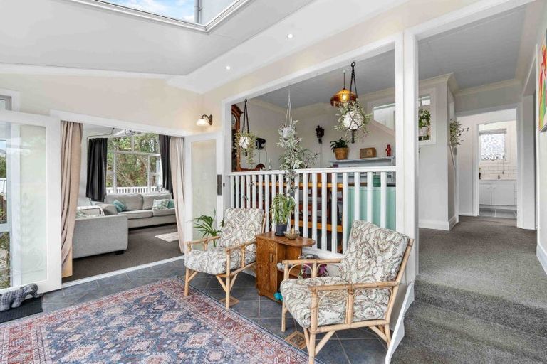 Photo of property in 15 Carlton Terrace, Westown, New Plymouth, 4310