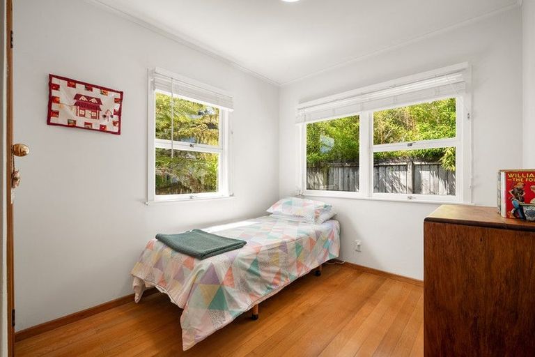 Photo of property in 78 Atkinson Road, Titirangi, Auckland, 0604